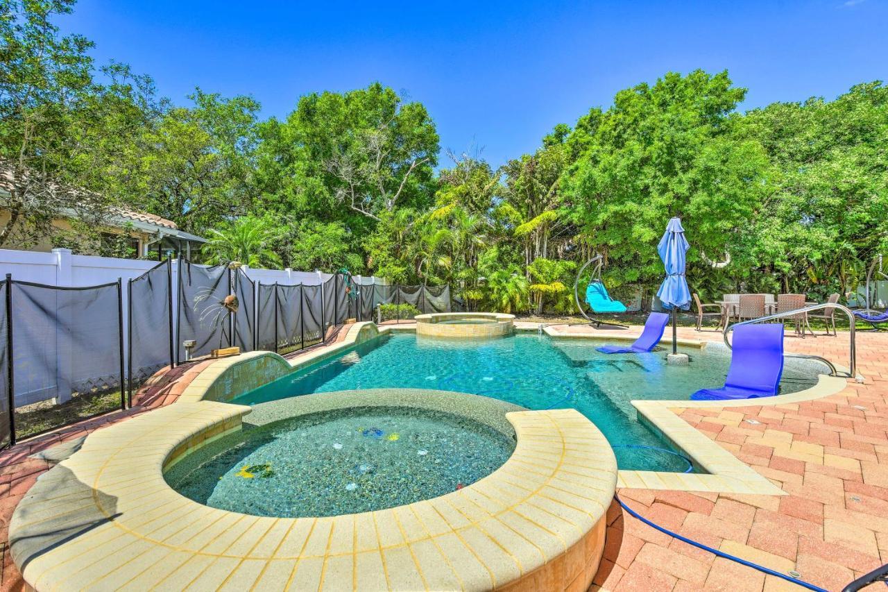 Villa Sun-Soaked Sarasota Oasis With Pool And Hot Tub! Exterior foto
